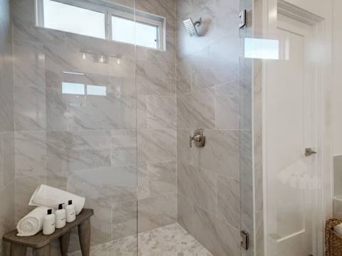 Spacious 8BR Austin Home | Hot Tub & Rooftop photo 18