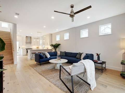 Spacious 8BR Austin Home | Hot Tub & Rooftop photo 10