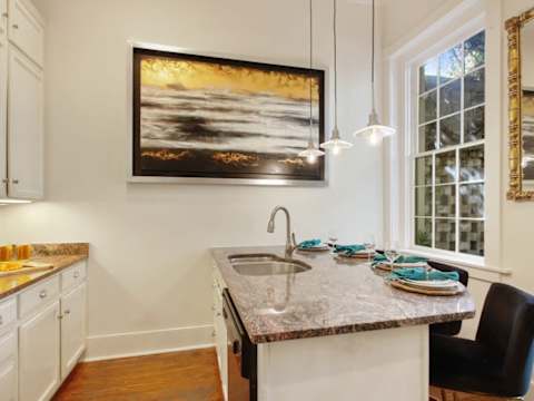 5BR Savannah Home, Private Courtyard & Balcony photo 10