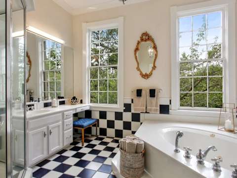 5BR Savannah Home, Private Courtyard & Balcony photo 2