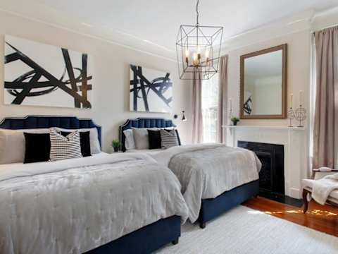5BR Savannah Home, Private Courtyard & Balcony photo 4
