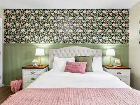 Charming Home, Victorian District photo 3