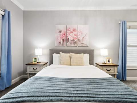 Charming Home, Victorian District photo 16