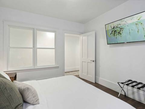 Contemporary Condo, Downtown Savannah photo 23