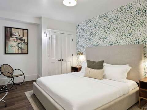 Contemporary Condo, Downtown Savannah photo 20