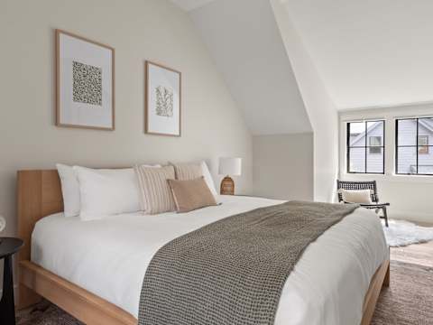 5BR Luxury Townhome | Stowe | More Units Available photo 11