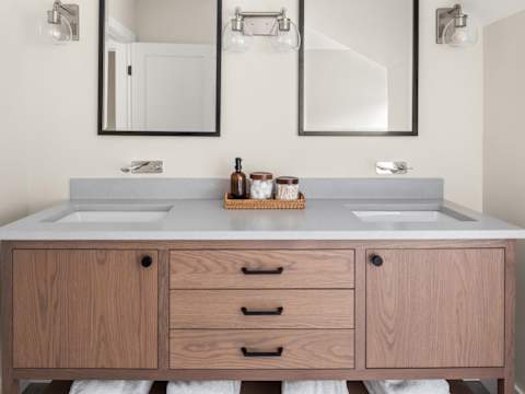 Heart of Stowe Getaway | 10 BDR | 2 Townhomes photo 37