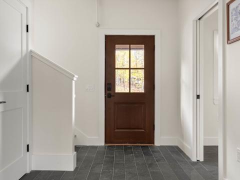 Sleek Stowe Retreat, 5 Bedrooms, Sleeps up to 10 photo 10