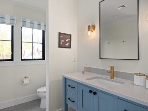 Sleek Stowe Retreat, 5 Bedrooms, Sleeps up to 10 photo 21