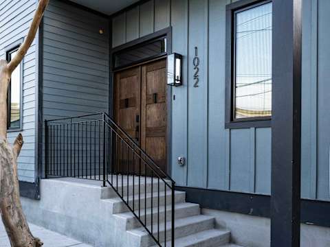 Designer Home 1 Block to magazine, Heated Pool&Spa photo 14