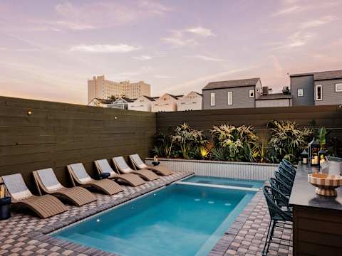Modern New Homes, Heated Pools and Spas photo 1