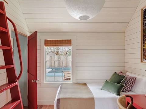 Historic Island Home, Heated Pool photo 7