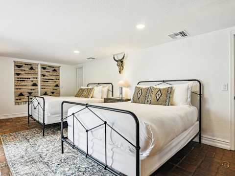 Scottsdale Luxury Mega Compound, Heated Pools photo 100
