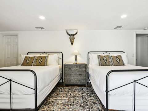 Scottsdale Luxury Mega Compound, Heated Pools photo 101