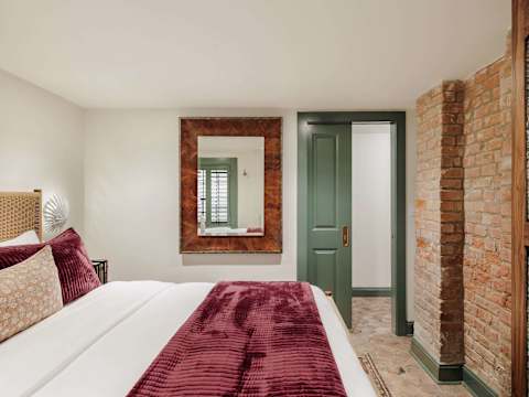 The Estella | 6BR Mansion Suite, Shared Pool & Spa photo 13