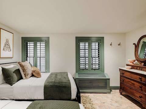 The Estella | 6BR Mansion Suite, Shared Pool & Spa photo 18