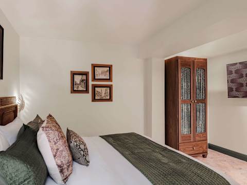 The Estella | 6BR Mansion Suite | Shared Pool photo 15
