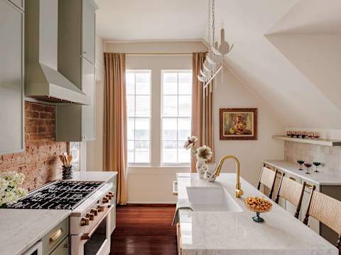 Lush Garden District Suite & Shared Outdoor Space photo 10
