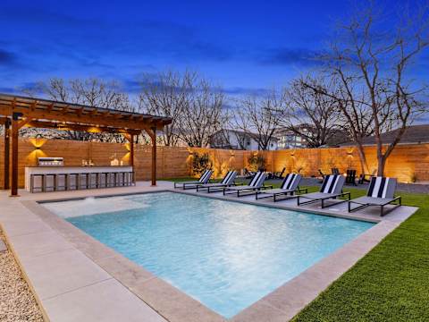 Modern Luxury Homes with Private Pool photo 10