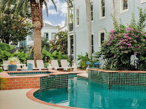 Luxurious 9BR Inn, Heated Pool & Spa photo 8