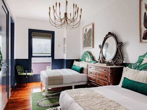 Luxurious 9BR Inn, Heated Pool & Spa photo 23