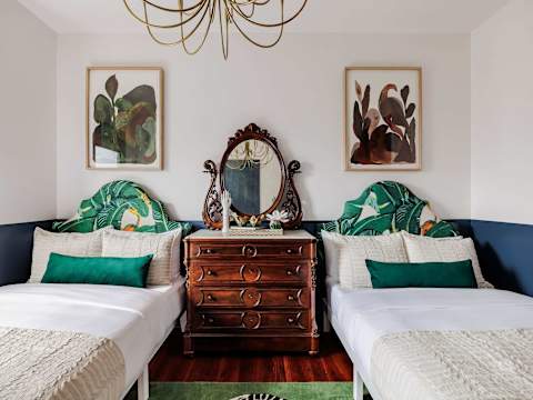 Luxurious 9BR Inn, Heated Pool & Spa photo 24