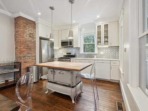 6BR Boston Home | Near T photo 4