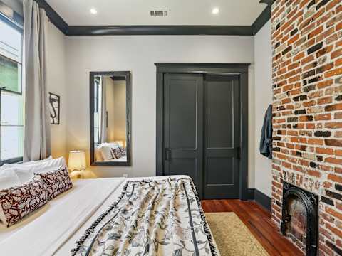 Designer Home on Magazine, Pool and Spa photo 30