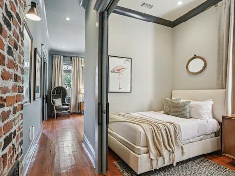 Designer Home on Magazine, Pool and Spa photo 18