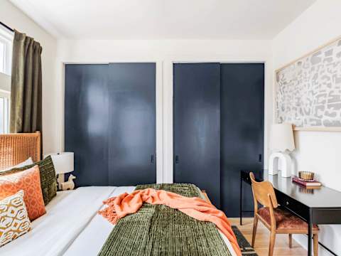 Brand New Austin Retreat, Hot Tub & Balcony Suite photo 16