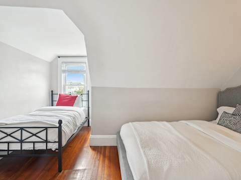 Contemporary Boston Duplex | Near the T photo 31