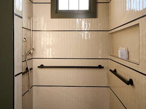 Stylish Designer Home | Shared Heated Pool + Spa photo 10
