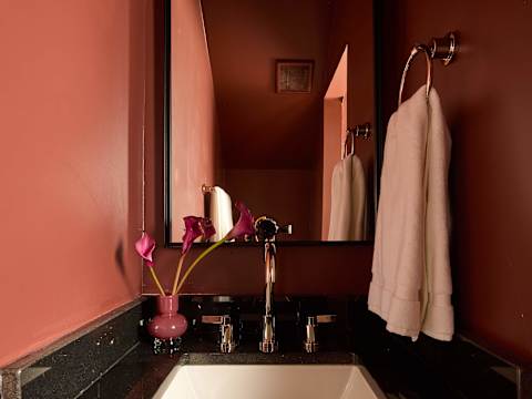 Stylish Designer Home | Shared Heated Pool + Spa photo 21