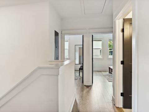 Modern Two Townhomes, Close to Downtown photo 10