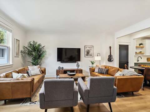 Modern Two Townhomes, Close to Downtown photo 24