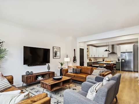 Modern Two Townhomes, Close to Downtown photo 23