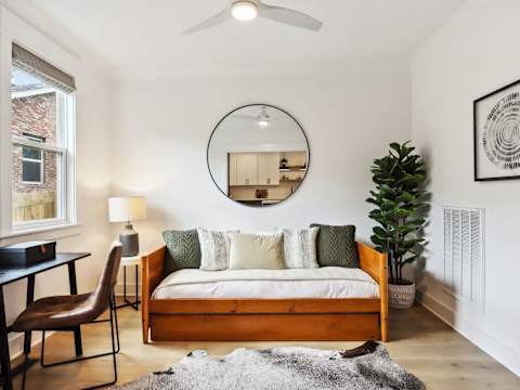 Modern Two Townhomes, Close to Downtown photo 27