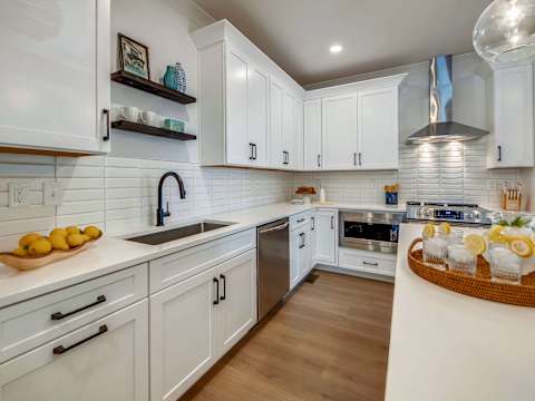 Two Beautiful Luxury Renovations, Near Downtown photo 7