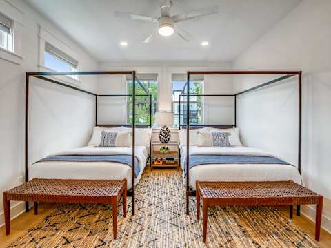 Two Beautiful Luxury Renovations, Near Downtown photo 1