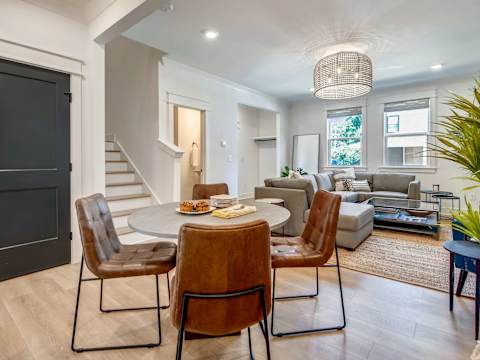 Two Beautiful Luxury Renovations, Near Downtown photo 19