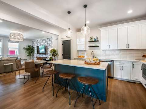 Two Beautiful Luxury Renovations, Near Downtown photo 21