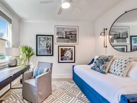 Modern Two Townhomes, Close to Downtown photo 37