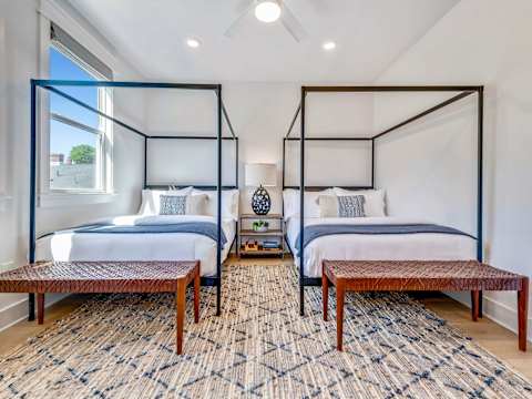 Modern Two Townhomes, Close to Downtown photo 39
