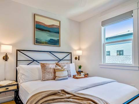 Modern Two Townhomes, Close to Downtown photo 47