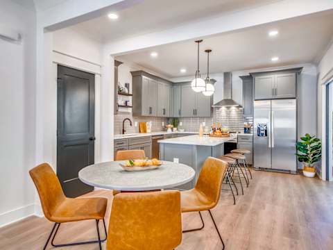 Modern Two Townhomes, Close to Downtown photo 48