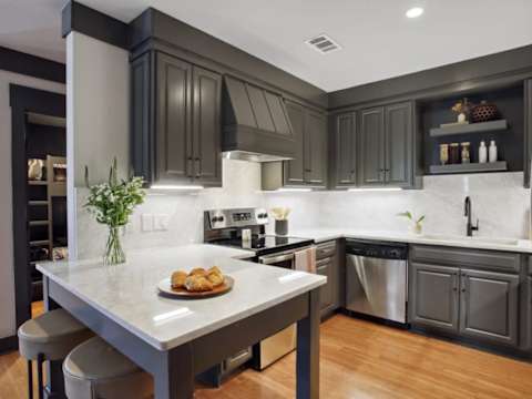 Updated Townhome, Free Parking photo 22