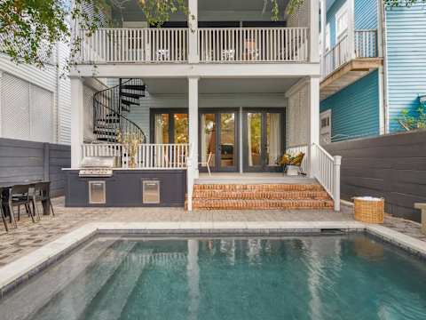 Grand, Lush Home with Heated Pool photo 3