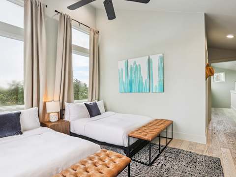 Luxe Lone Star Oasis, near Downtown with Hot Tub photo 15