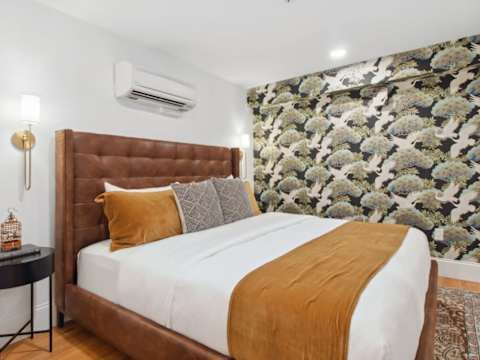 Two Expansive Hotel Suites, Near French Quarter photo 21