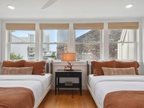 Two Expansive Hotel Suites, Near French Quarter photo 5